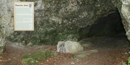 Hanseles Hohl bei Fronhofen, Foto: Helmut Herreiner, Lizenz: Markt Bissingen