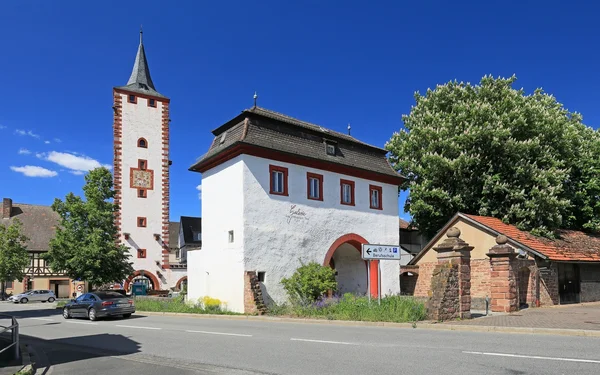 Oberes Tor und Oberer Torturm, Foto: Uwe Miethe, Lizenz: DB